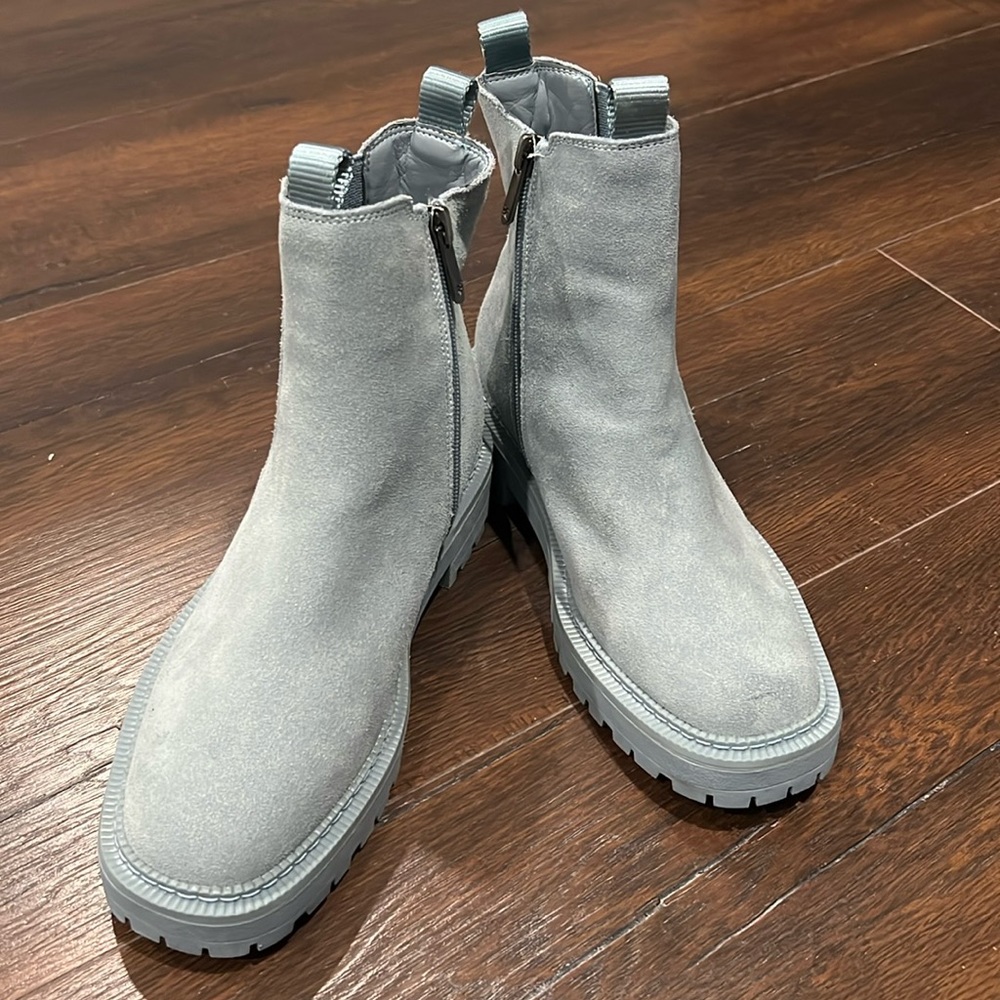 NWOT Sam Edelman Laguna Chelsea Boot Blue